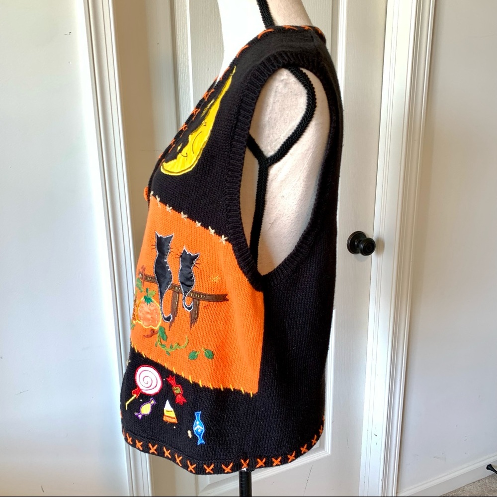 BASIC EDITIONS Embroidered Halloween Vest—SZ. L - Picture 4 of 16